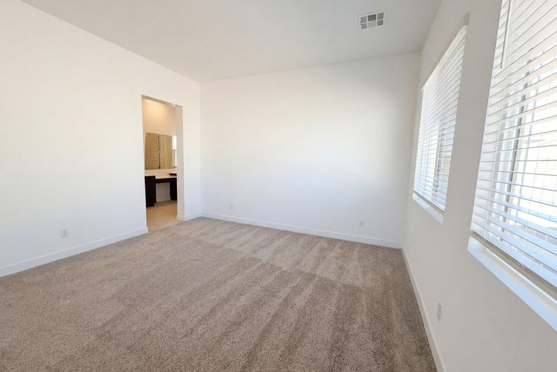 Photo 4 of 22 of 108 Camila Village Ave, Henderson, NV
