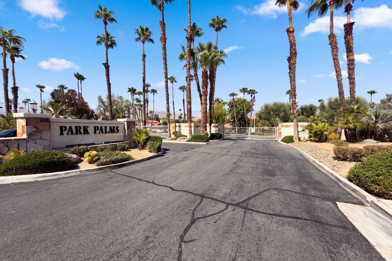 Photo 36 of 38 of 120 Willow Lake Dr, Palm Desert, CA