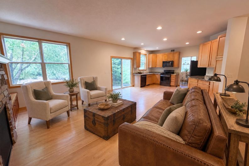 Photo 11 of 36 of 1012 Delano Ct, Stillwater, MN