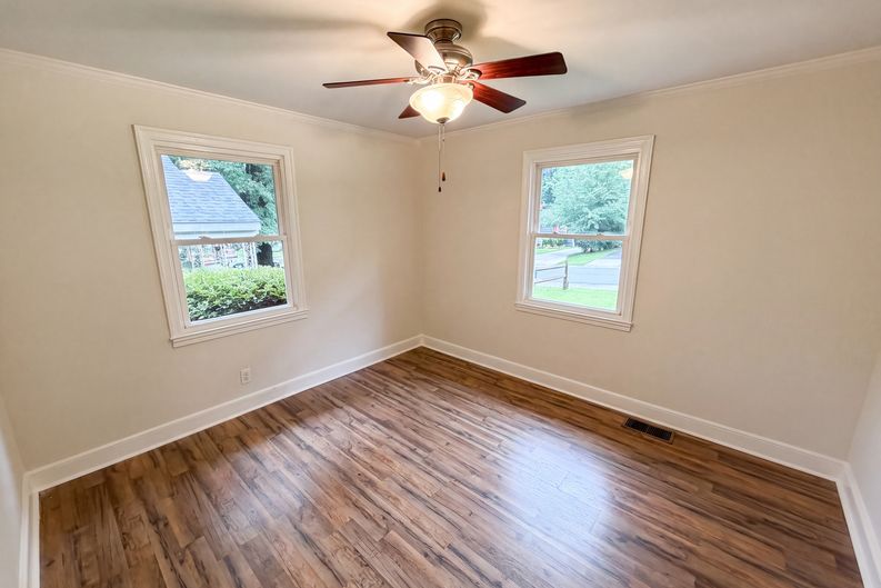 Photo 16 of 23 of 1521 Herrin Ave, Charlotte, NC