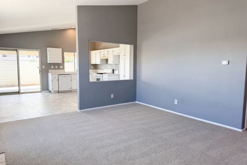 Photo 8 of 18 of 13577 Monterey Way, Victorville, CA