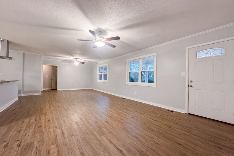 Photo 9 of 22 of 4552 Fall City Rd, Jasper, AL