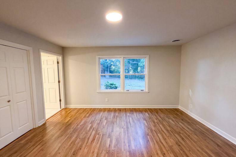 Photo 10 of 19 of 1524 Mt Holly Huntersville Rd, Charlotte, NC