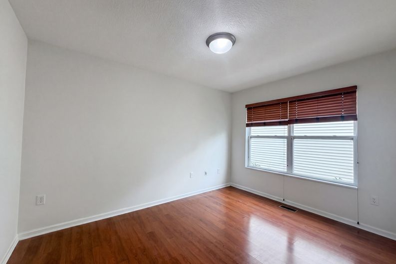 Photo 18 of 51 of 7966 Lazelle Woods Dr, Westerville, OH