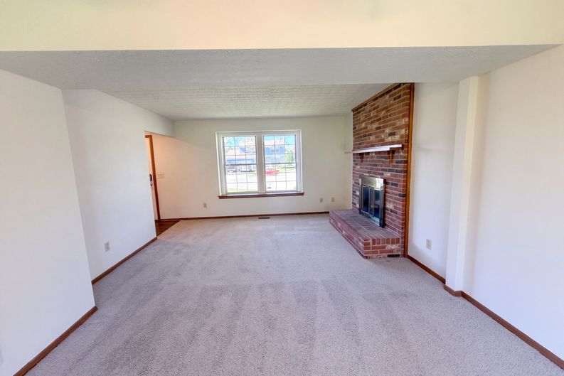 Photo 11 of 34 of 3192 Wild Dunes Ct, Pickerington, OH