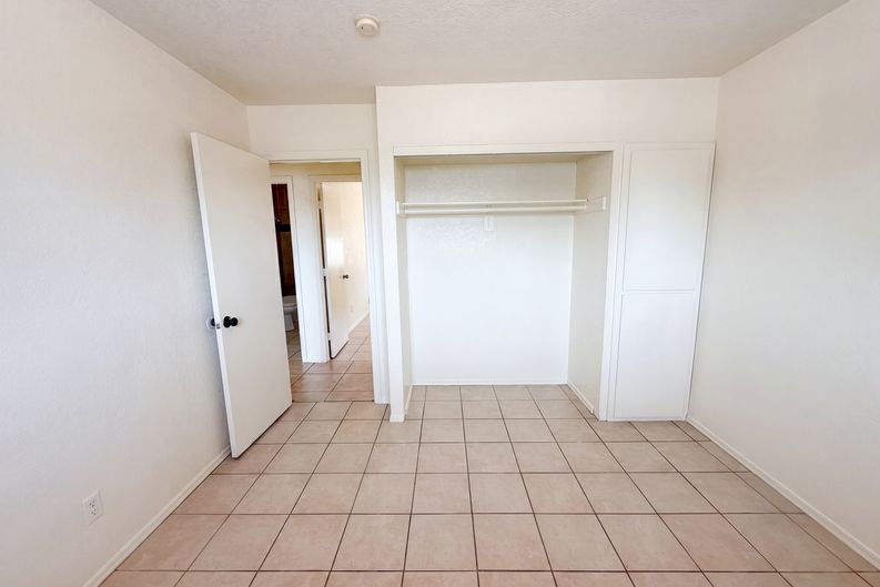 Photo 12 of 19 of 4636 N 67th Ave, Phoenix, AZ