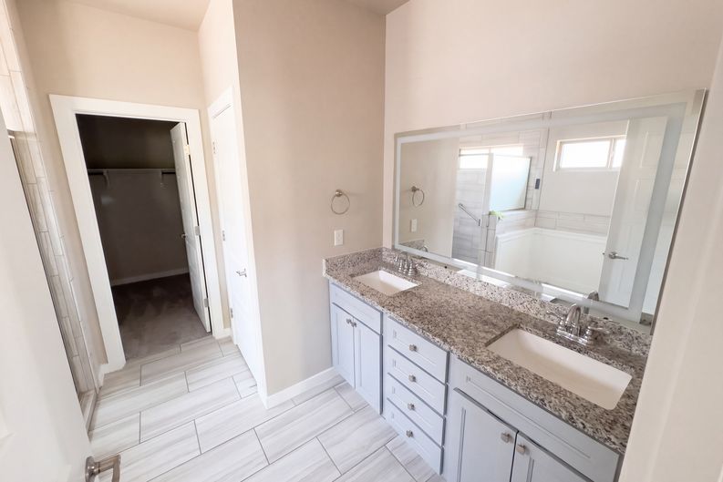 Photo 15 of 20 of 2801 Maria Casas St, El Paso, TX