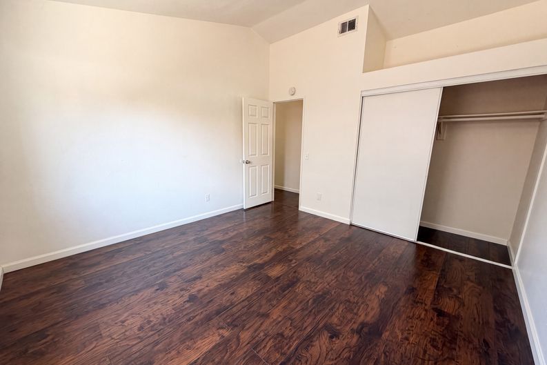 Photo 10 of 19 of 13154 Oberlin Ave, Victorville, CA