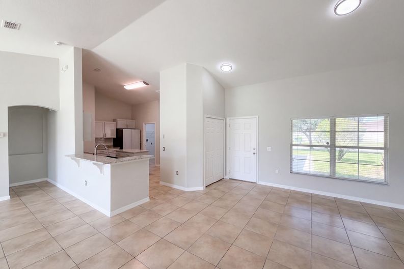 Photo 10 of 40 of 3508 Yacht Club Ct, Kissimmee, FL