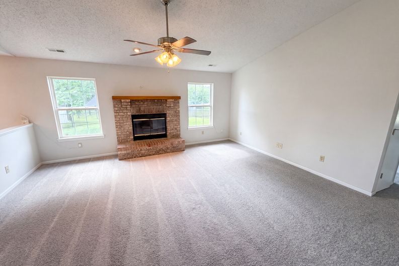 Photo 4 of 43 of 4253 Useppa Ct, Westfield, IN