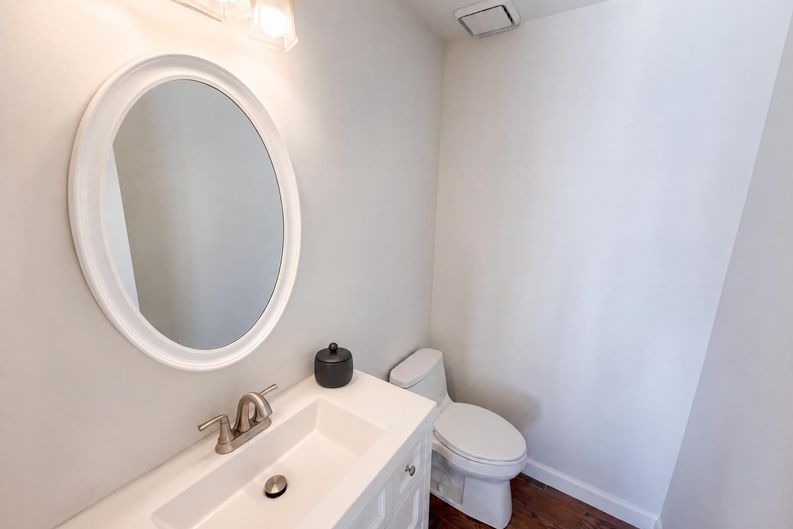 Photo 12 of 19 of 8909 Danson Dr, Charlotte, NC