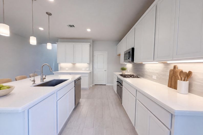 Photo 13 of 37 of 3704 Bluestem Blvd, Argyle, TX