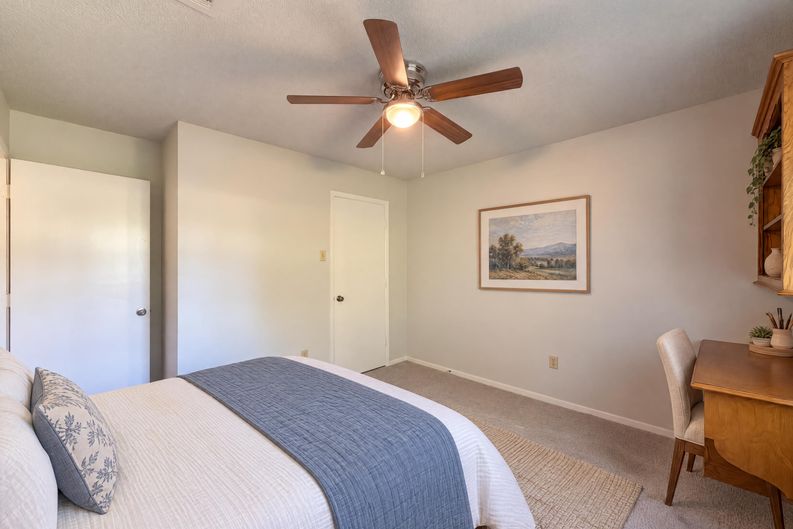 Photo 17 of 28 of 15830 Hilltop Dr, Kemp, TX
