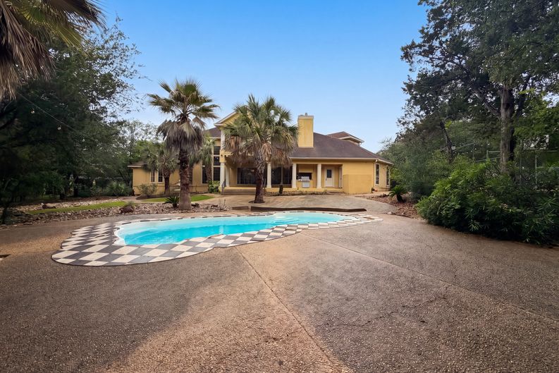 Photo 5 of 26 of 20646 Wahl Ln, San Antonio, TX