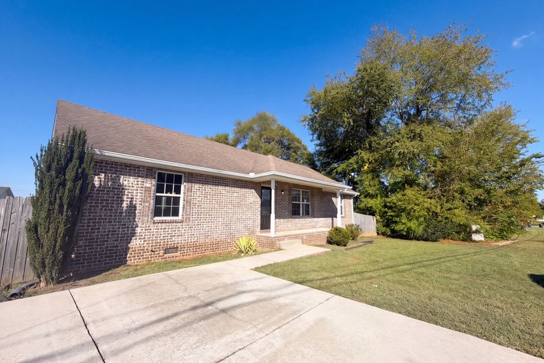 Photo 20 of 22 of 141 Thacker Dr, Portland, TN