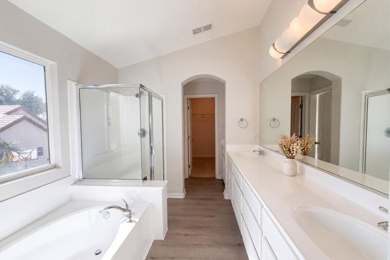 Photo 14 of 21 of 5124 Bissett Way, Sacramento, CA