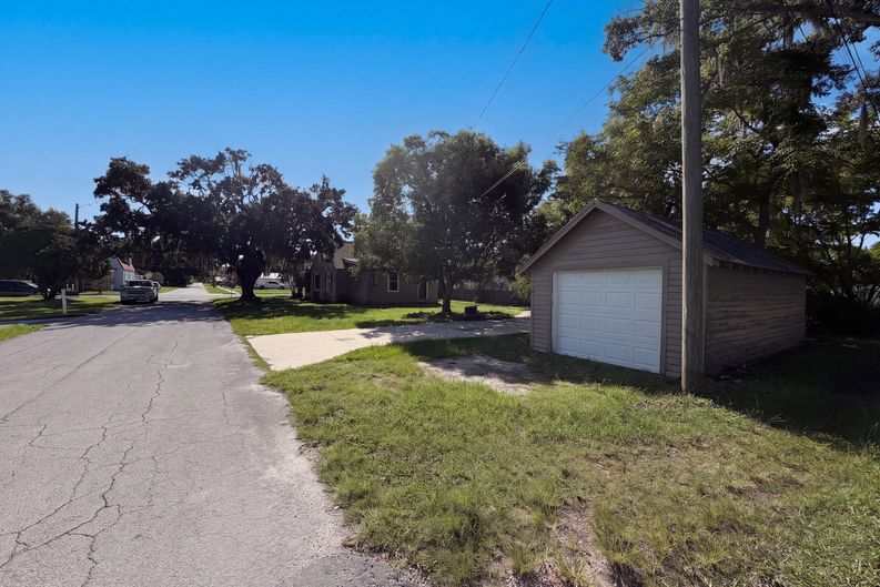 Photo 29 of 31 of 802 Massachusetts Ave, Saint Cloud, FL
