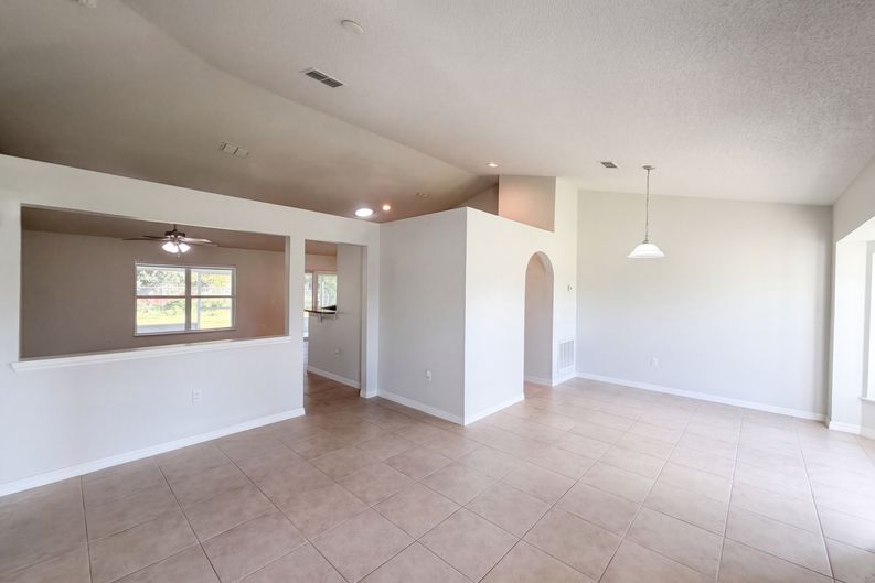 Photo 3 of 16 of 23 Peterlee Ct, Kissimmee, FL