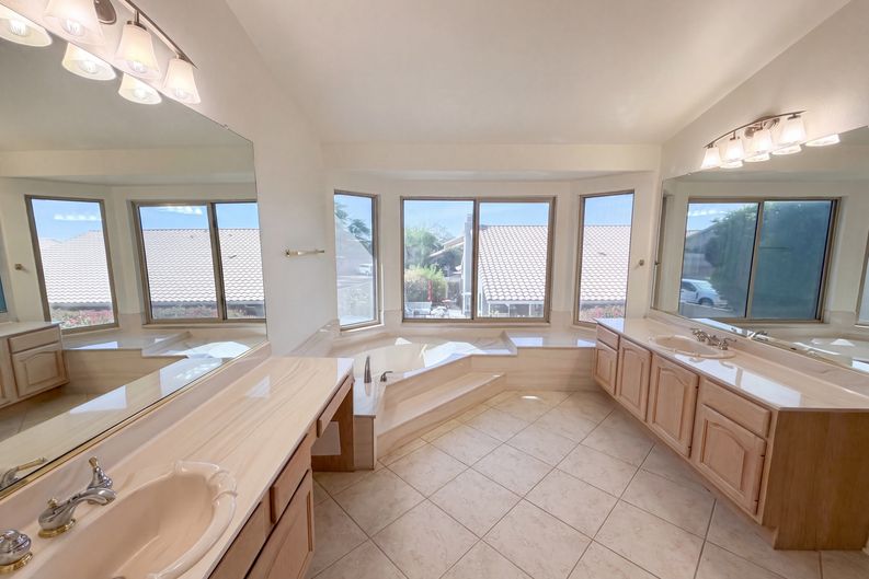 Photo 21 of 28 of 9153 E Palm Tree Dr, Scottsdale, AZ