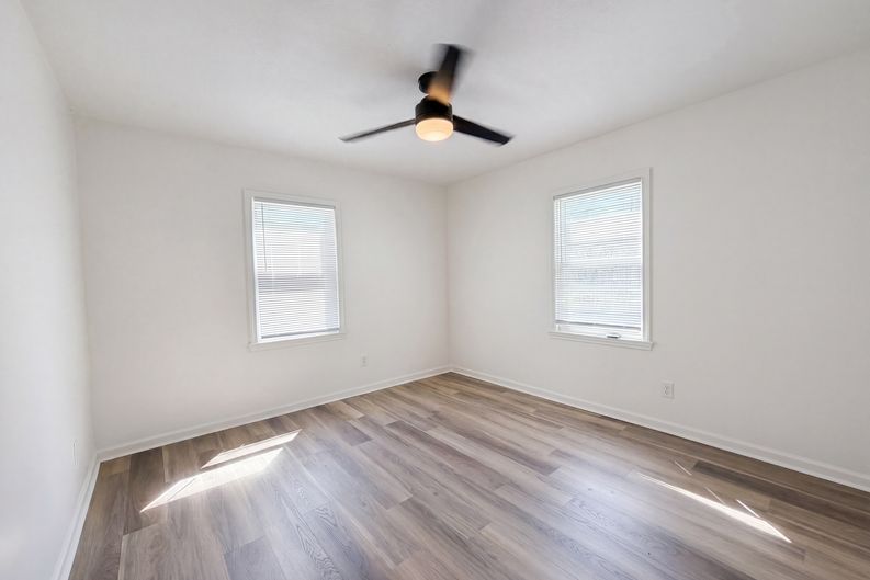 Photo 4 of 19 of 5525 Yecker Ave, Kansas City, KS