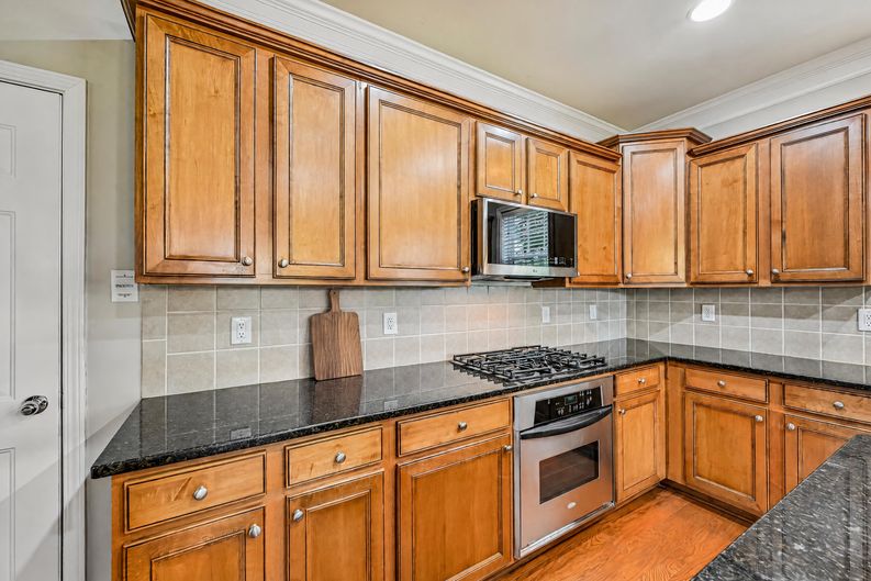 Photo 8 of 46 of 4865 Silver Leaf Dr, Cumming, GA