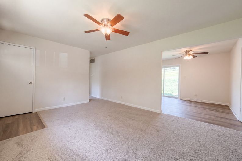 Photo 6 of 17 of 6436 Kathy Dr, High Ridge, MO