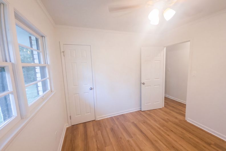 Photo 6 of 33 of 6489 N Sweetwater Rd, Lithia Springs, GA