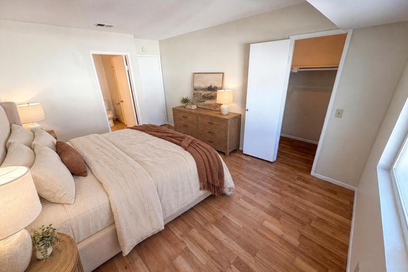 Photo 4 of 19 of 22432 S Vermont Ave, Torrance, CA