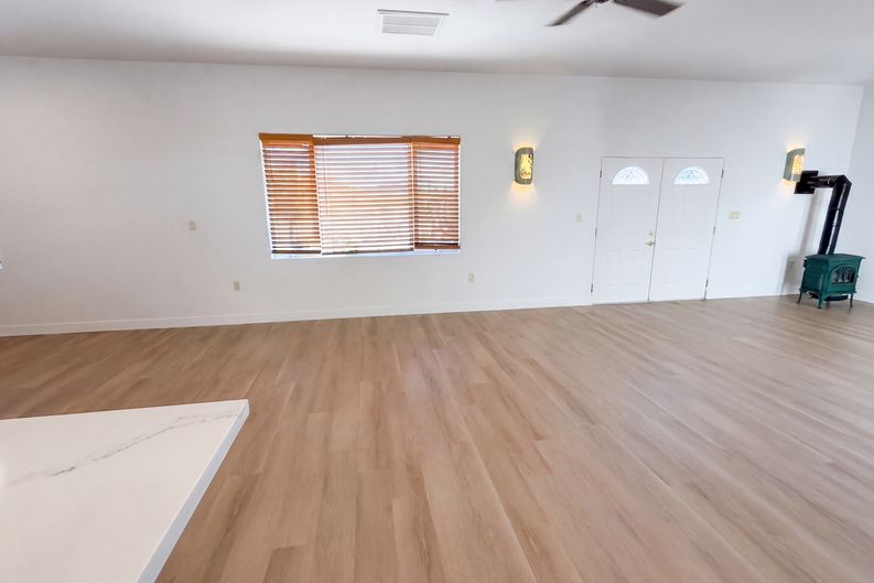 Photo 11 of 66 of 51340 W Iver Rd, Aguila, AZ