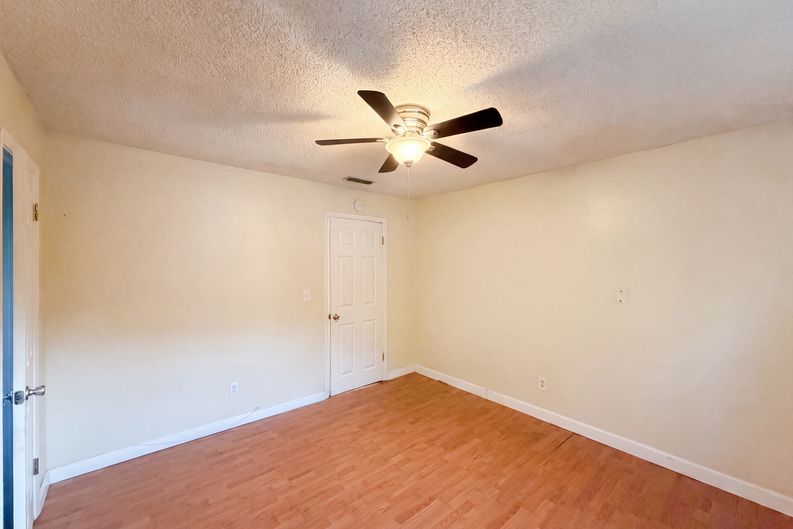Photo 20 of 26 of 722 Virginia Ln, Apopka, FL
