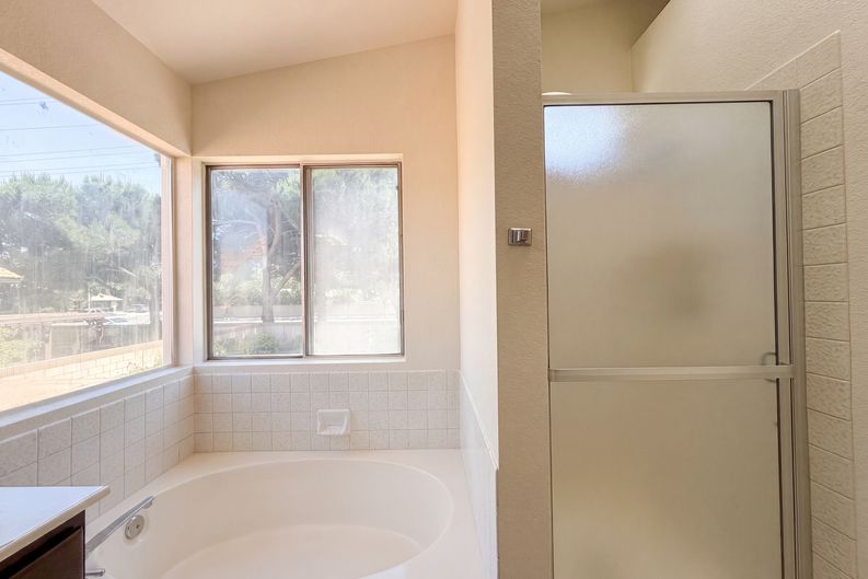Photo 19 of 32 of 1138 Encantadora Ln, Lancaster, CA