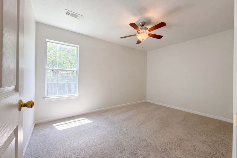 Photo 11 of 16 of 609 Sandy Spring Trl, Madison, TN