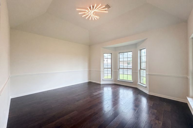 Photo 7 of 17 of 1421 Caruth Ln, Celina, TX