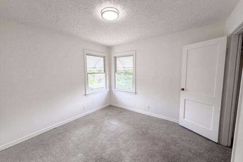 Photo 13 of 20 of 612 Victor Dr, Knoxville, TN