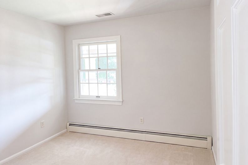 Photo 11 of 29 of 507 Willoughby Ln, Staunton, VA