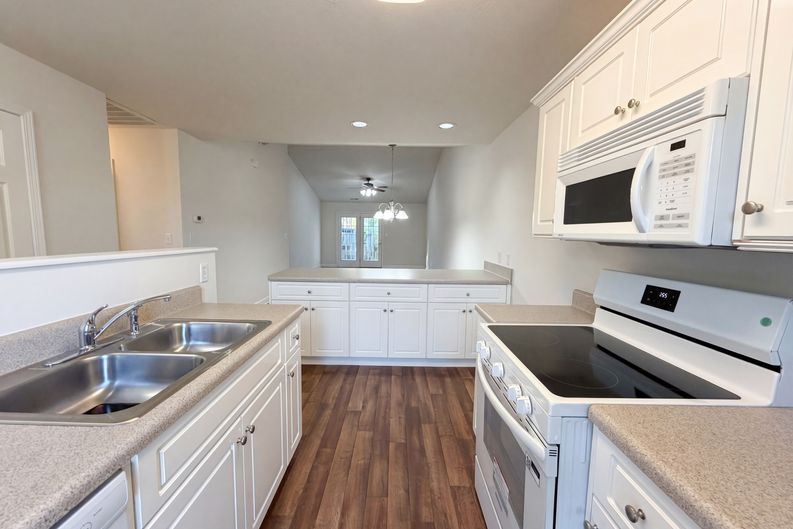 Photo 10 of 21 of 3088 Trimble Cir NW, Concord, NC