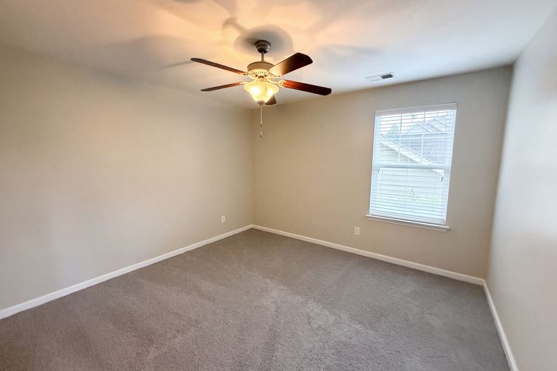 Photo 12 of 24 of 301 Freeland Way, Moncks Corner, SC