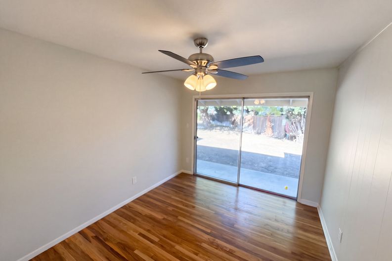 Photo 4 of 26 of 6623 Eva Pl, Riverside, CA