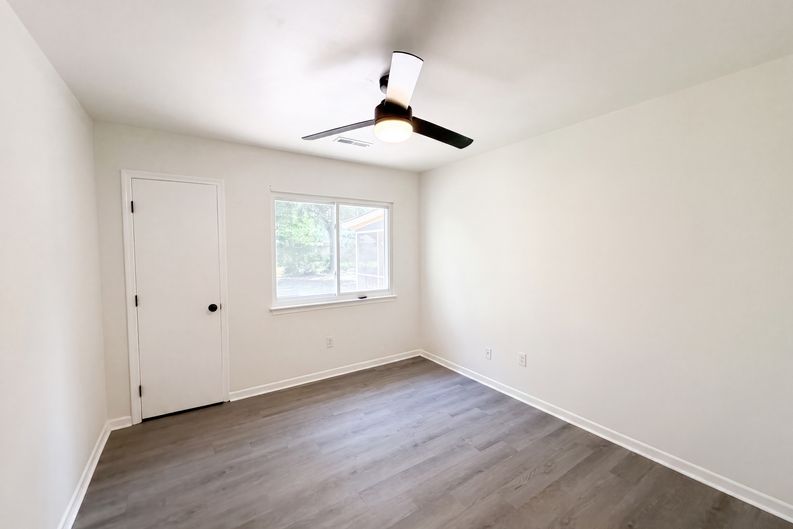 Photo 17 of 24 of 619 Piedmont Ln, Ladson, SC