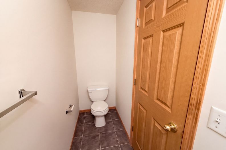 Photo 8 of 17 of 3130 Juniper Ln, Woodbury, MN