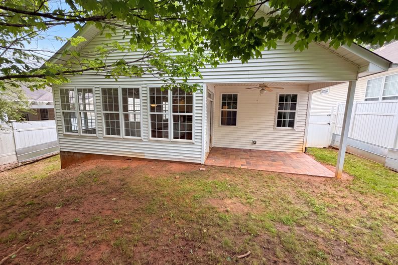 Photo 13 of 51 of 64 Garden Grv, Newnan, GA