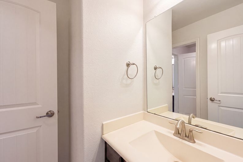Photo 15 of 22 of 17118 Jetton Park Ln, Humble, TX