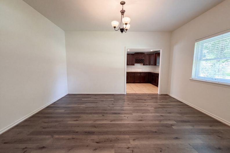 Photo 7 of 24 of 7807 Bideford Ln, Houston, TX