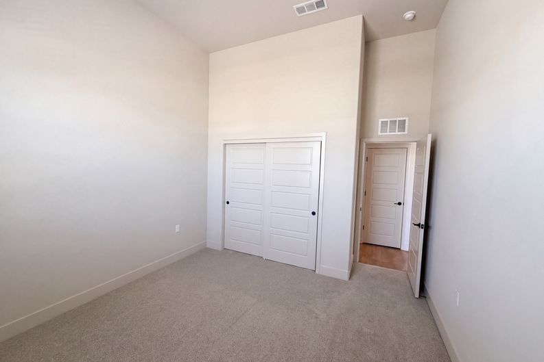 Photo 15 of 18 of 2262 N Marion Ave, Clovis, CA