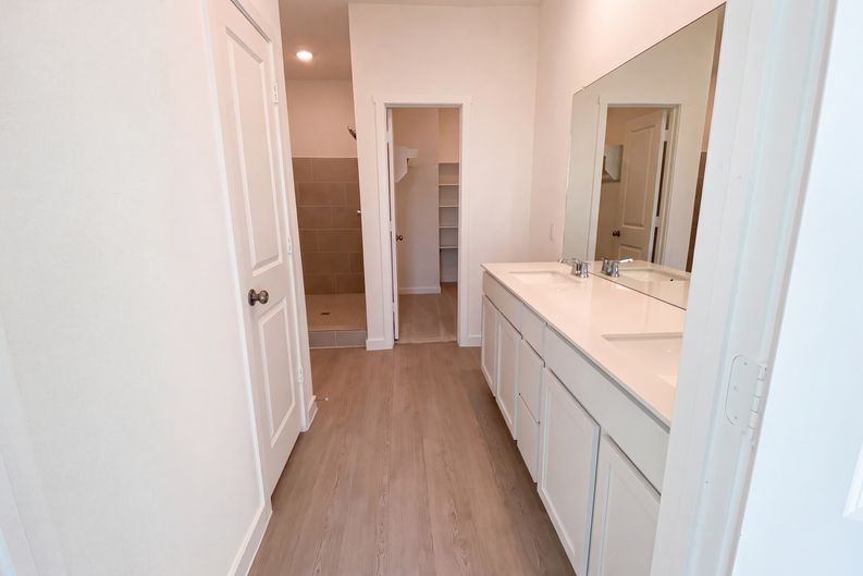 Photo 15 of 36 of 14824 Berkshire Way, San Antonio, TX