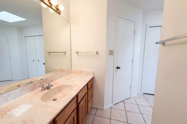 Photo 12 of 20 of 4417 Spanish Broom Ct NW, Albuquerque, NM