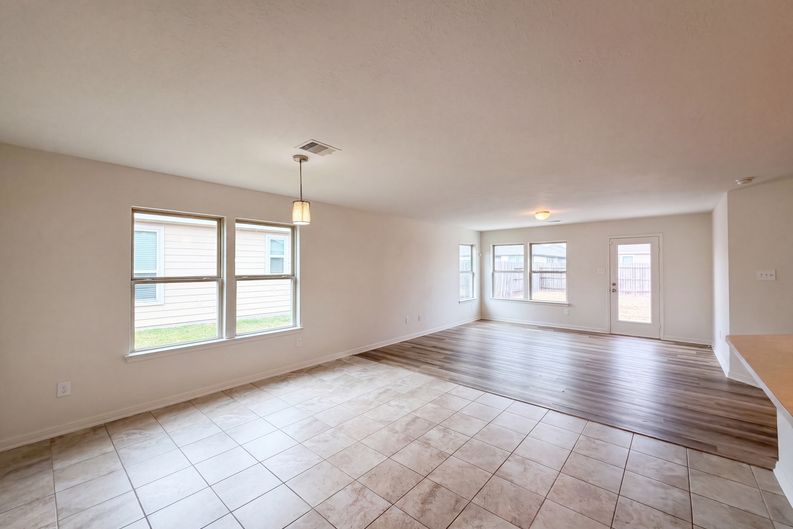 Photo 8 of 16 of 4814 Westfield Pines Dr, Katy, TX