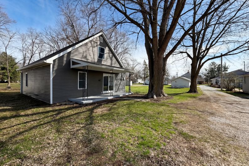 Photo 7 of 18 of 740 1/2 N Main St, Tipton, IN