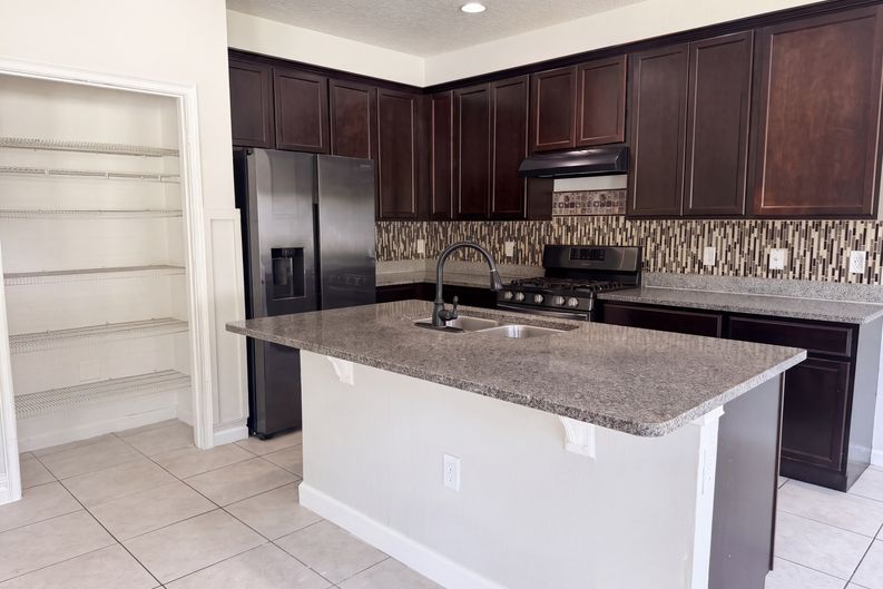 Photo 6 of 40 of 881 Haring Ln, Mount Dora, FL