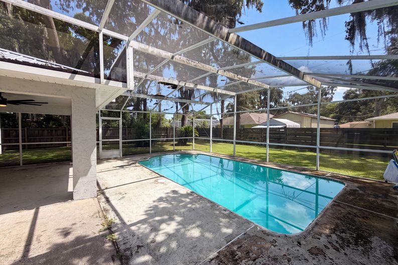 Photo 17 of 18 of 1719 Needle Palm Dr, Edgewater, FL